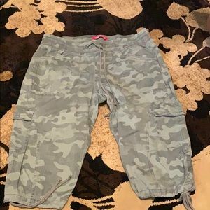 Drawstring Capri/Shorts